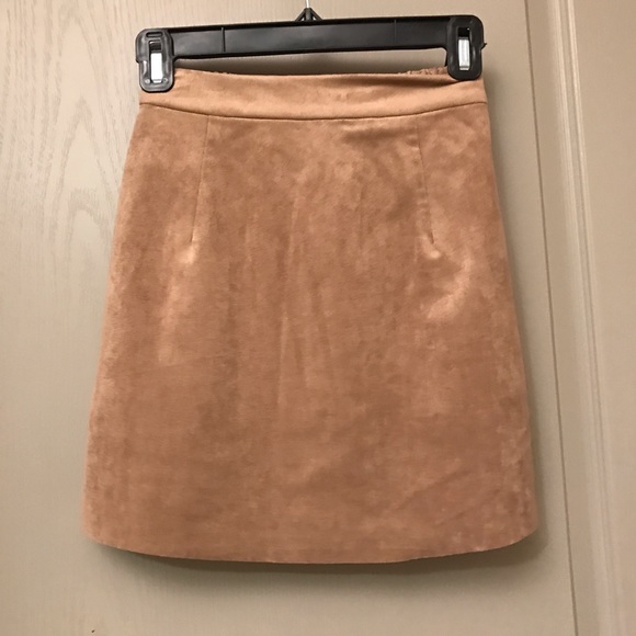 Aritzia Wilfred Suede Tan Skirt XS Camel Boho Cowboy Festival - Picture 2 of 3
